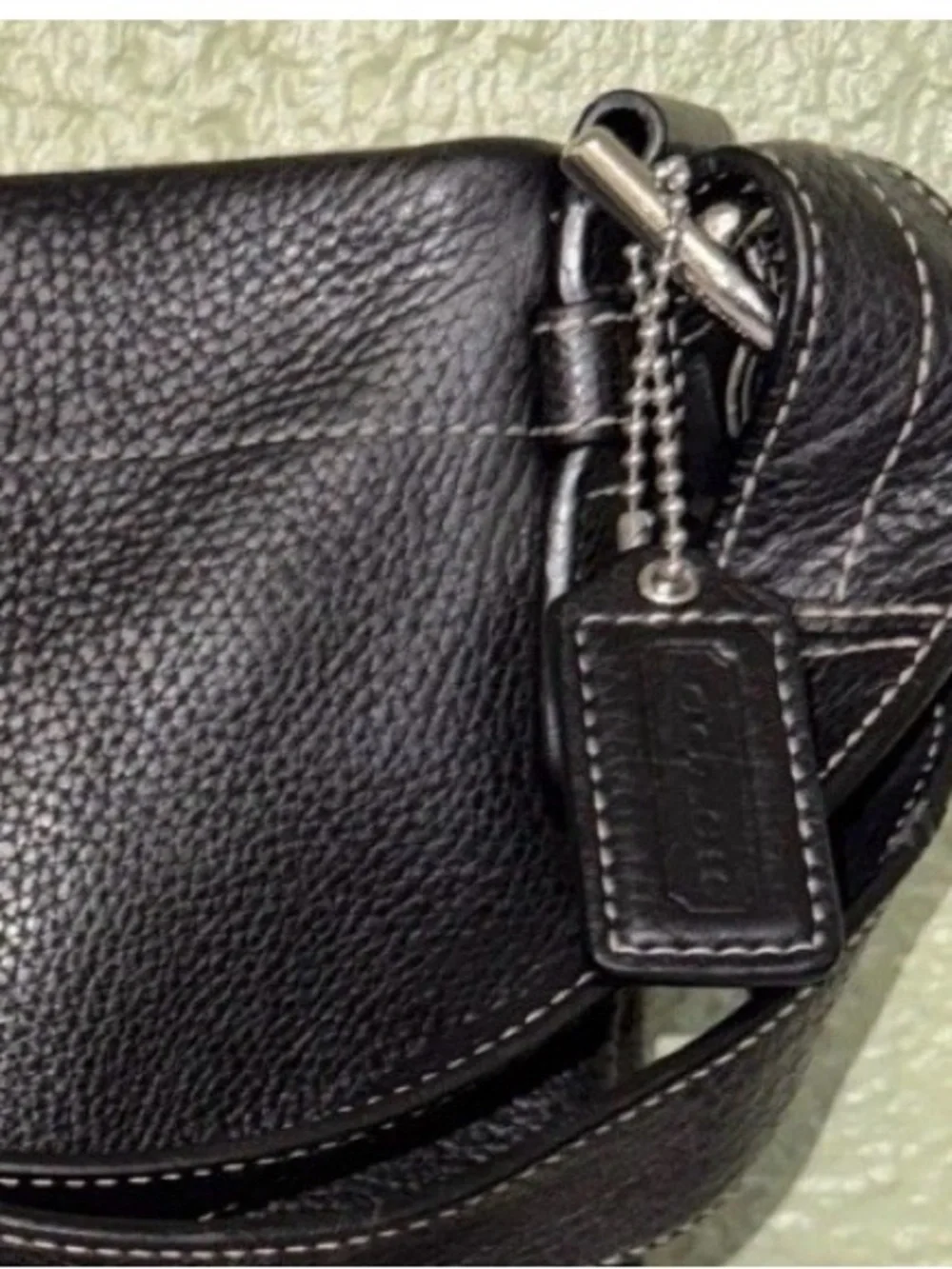Coach Black Pebbled Leather Shoulder Hand Bag Buckle Adj Handle Hang Tag F15064